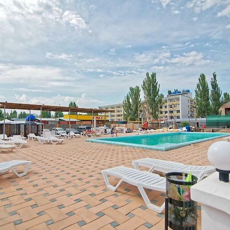 Hotel Atlantik Коблево Екстериор снимка
